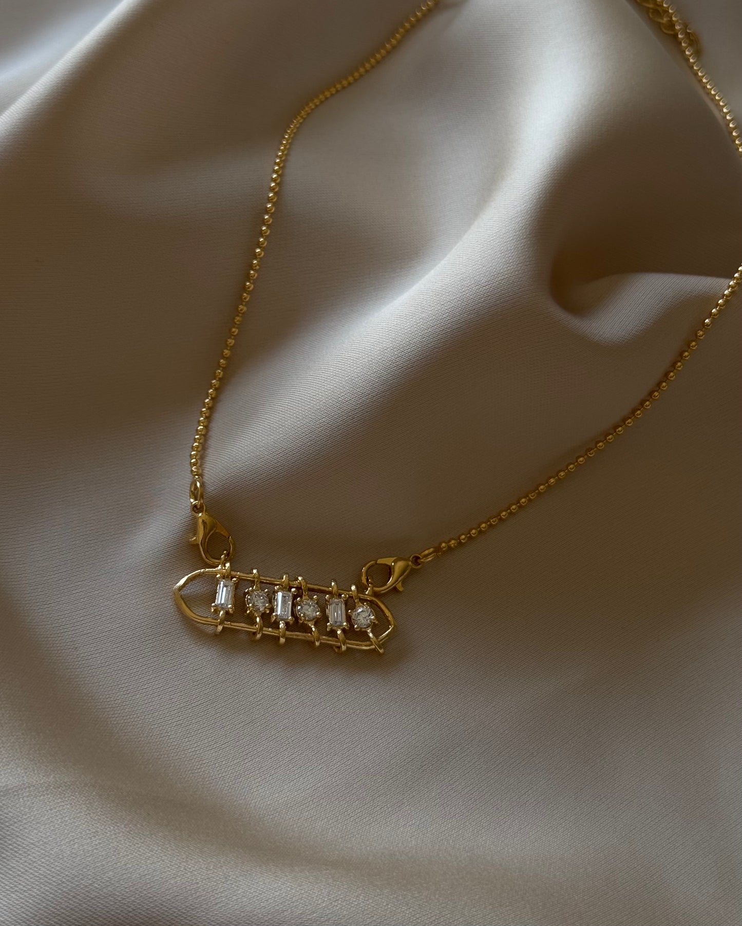 NIRA NECKLACE