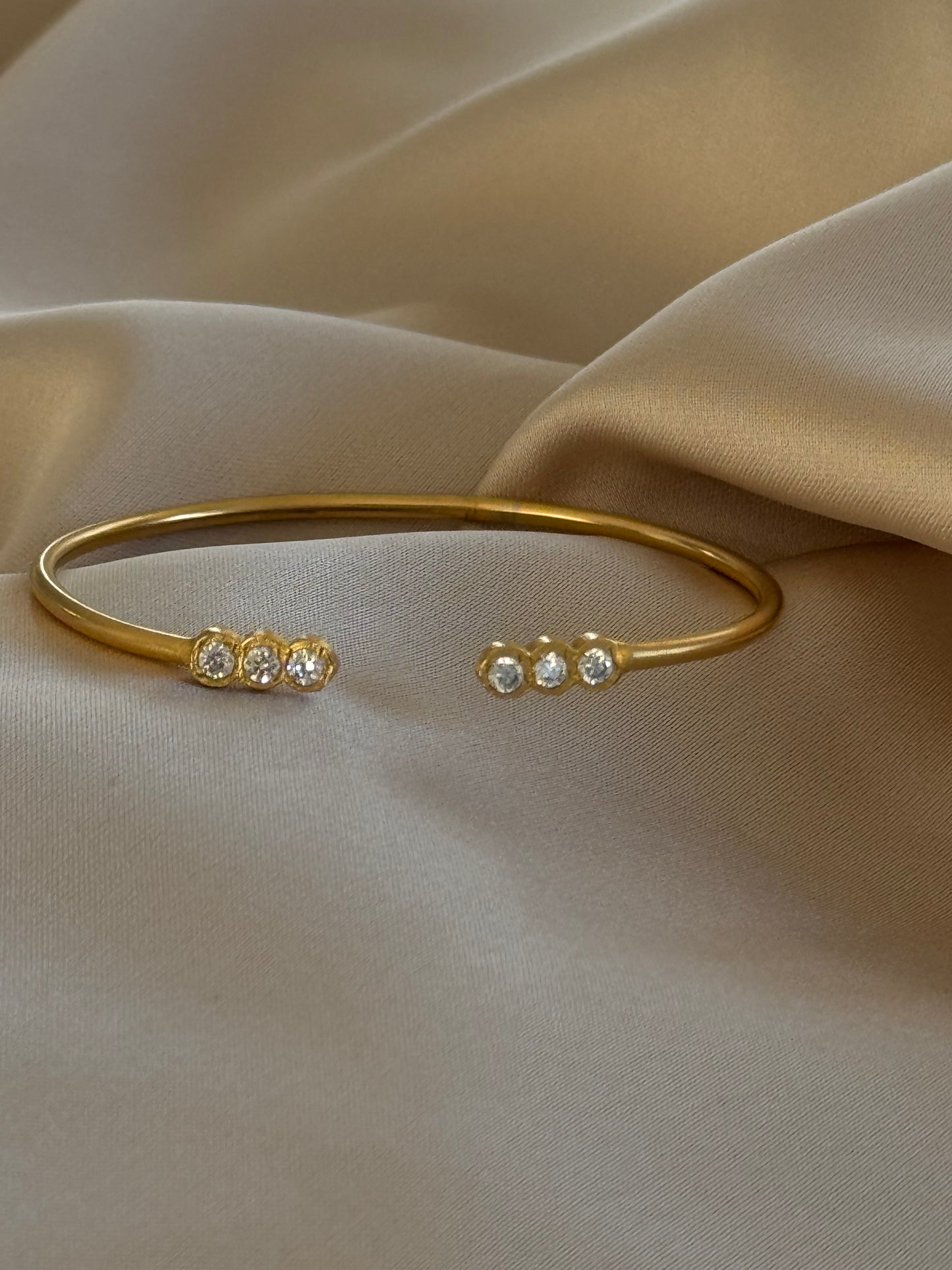 DAZZARA BANGLE