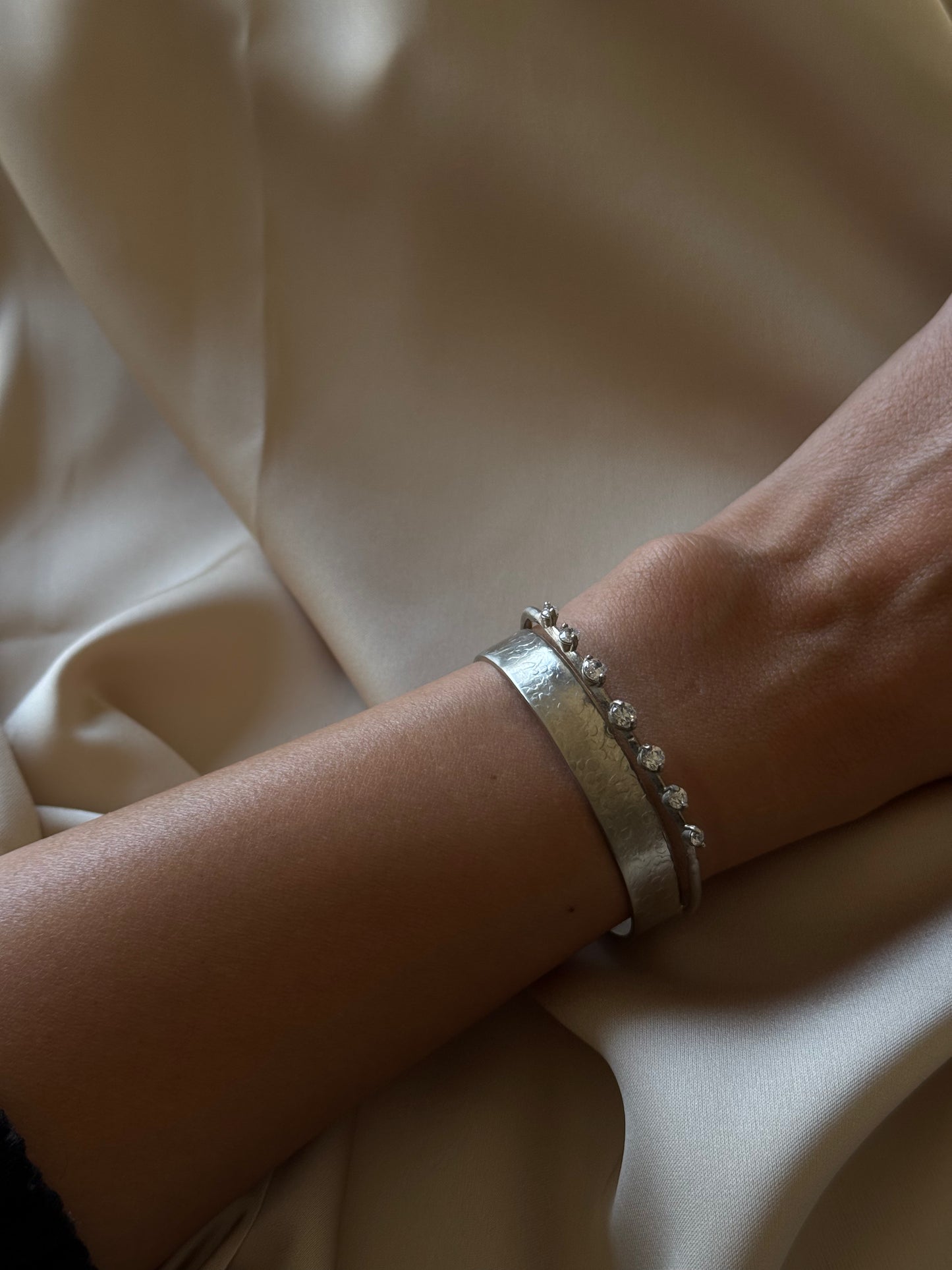 ZARIA BANGLE