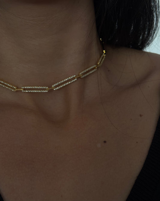 OVALE-Y CHOKER