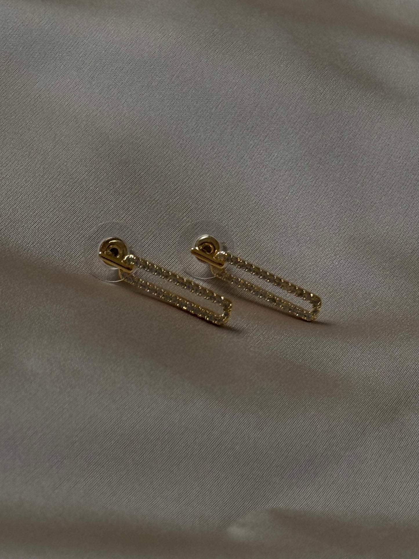 OVAL EARRING