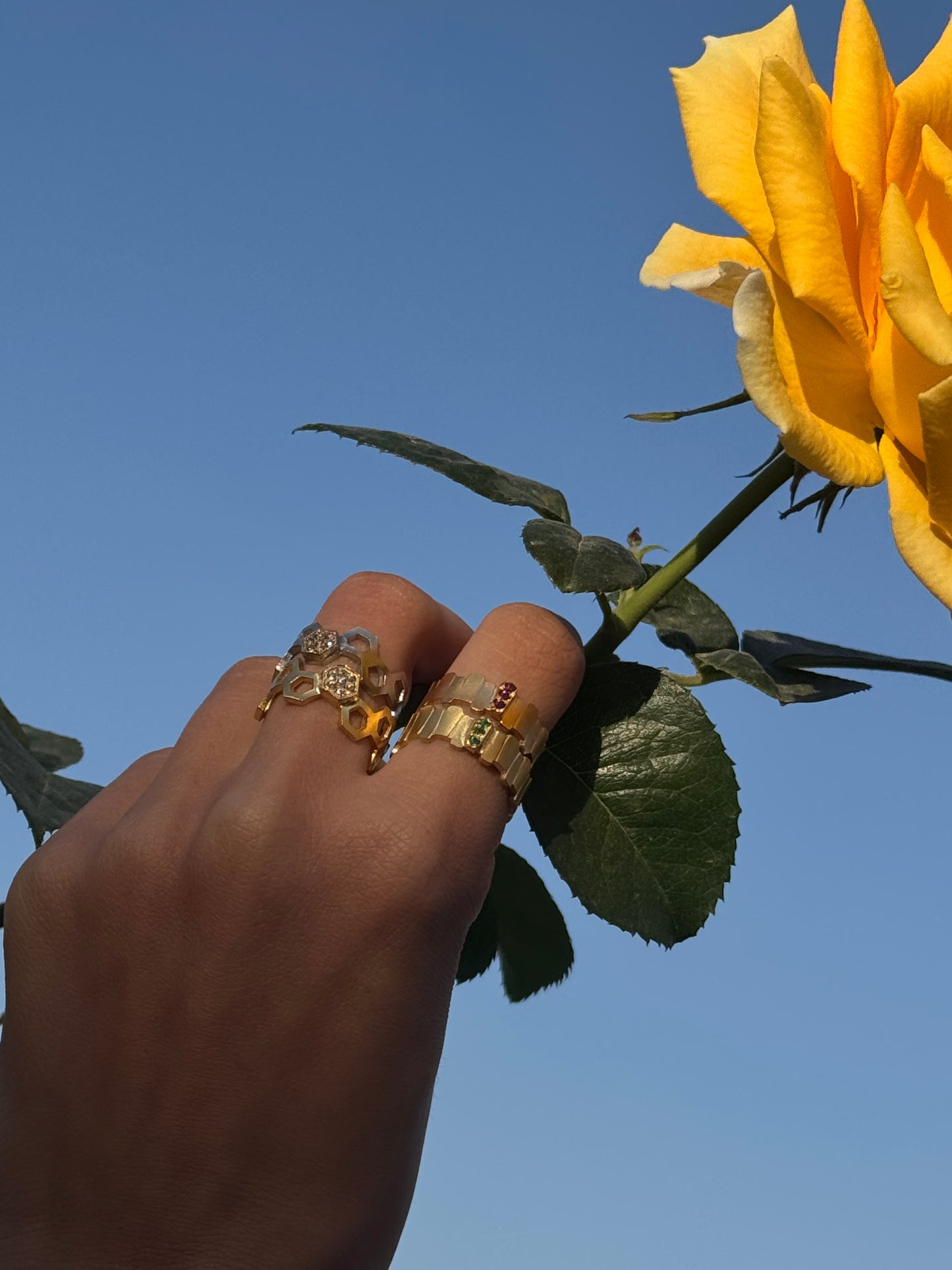 BEEHIVE RING